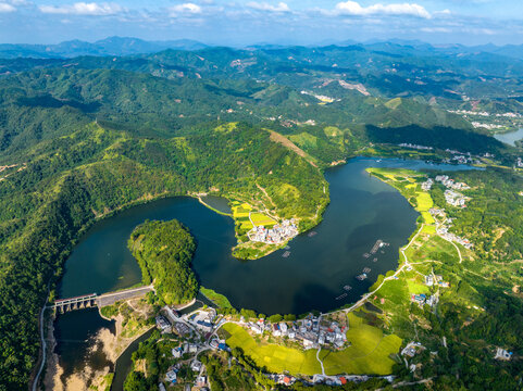 广西蒙山县福利水库风景美如画