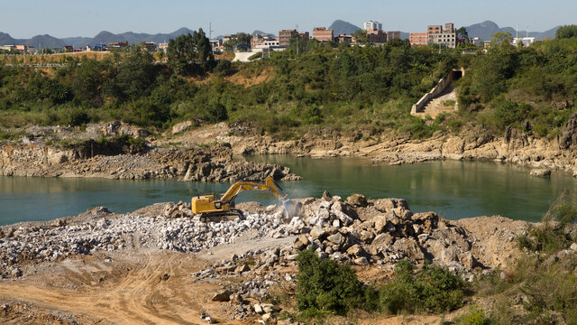 红水河河堤改建