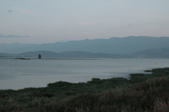 高原湖泊长桥海