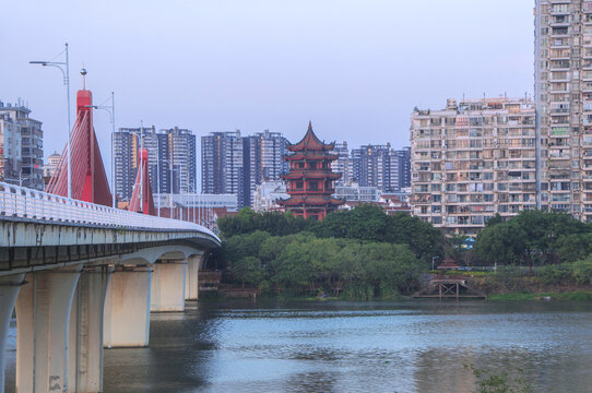 漳州战备大桥和威震阁