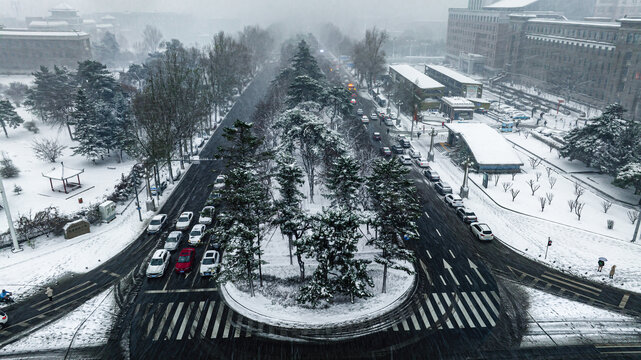 雪中的中国长春城市景观