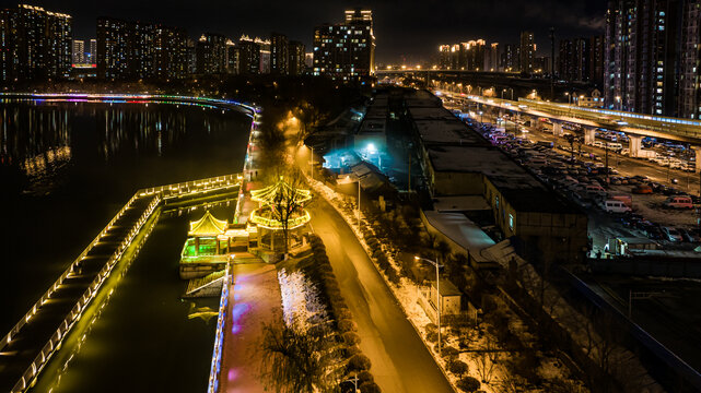 中国长春伊通河畔冬季夜景