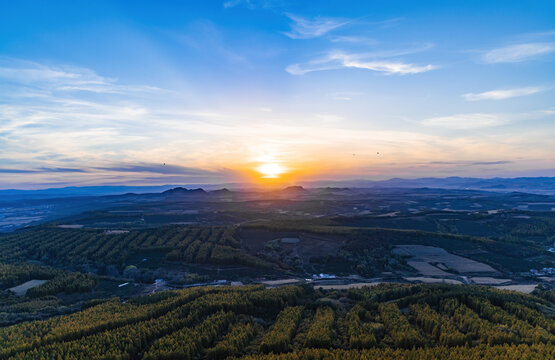 延吉帽儿山国家森林公园夕阳