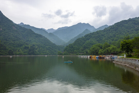 翠华山天池风光