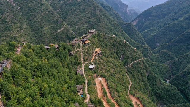 航拍商洛天蓬山寨景区秦岭山脉