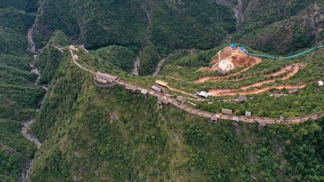 航拍商洛天蓬山寨景区秦岭山脉