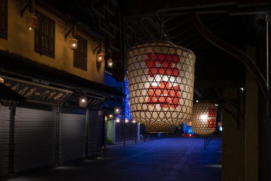 江南古镇灯笼夜景