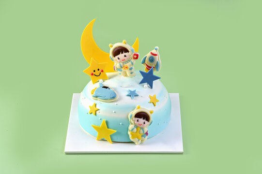 卡通宇航员可爱儿童蛋糕