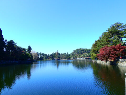 庐山如琴湖秋景