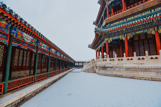 冬季下雪长廊建筑楼阁雪景