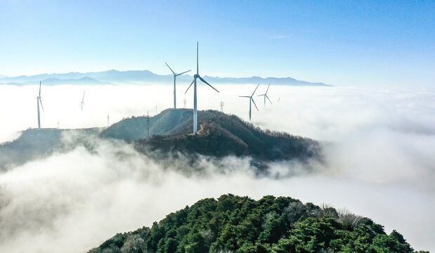 雨后山西运城中条山云海美景