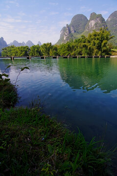 自然山水河流风景