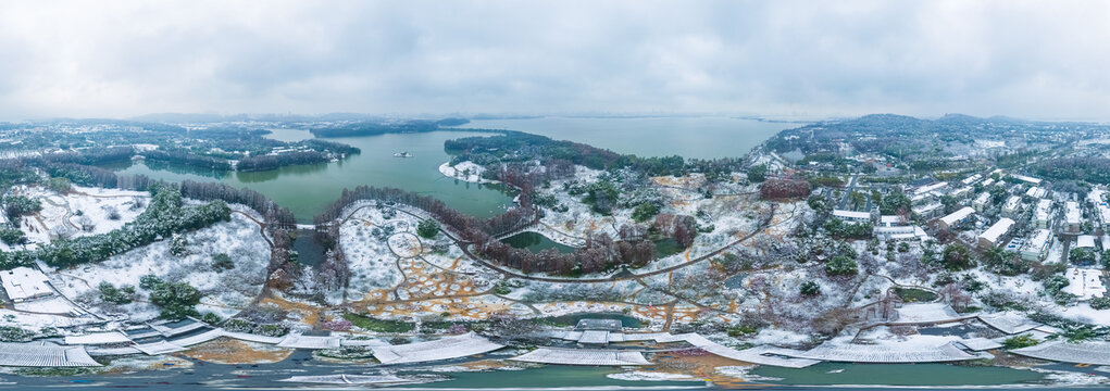 武汉东湖磨山风景区冬季雪景