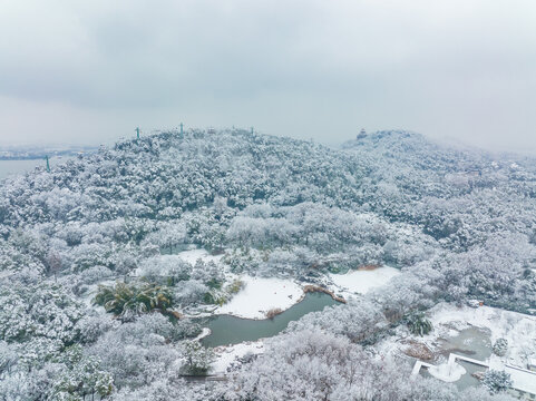 武汉东湖磨山风景区冬季雪景