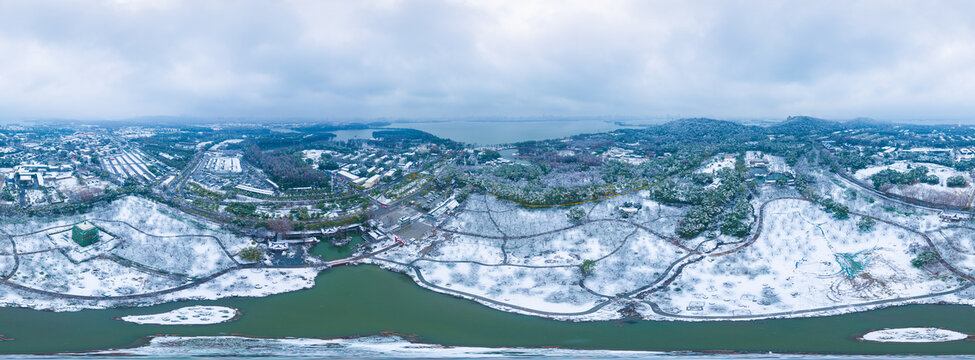 武汉东湖磨山风景区冬季雪景