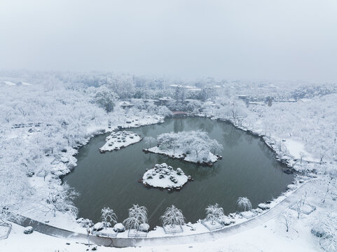 武汉东湖磨山风景区冬季雪景