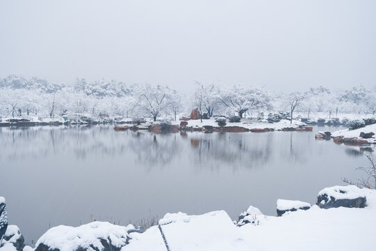 武汉东湖磨山风景区冬季雪景