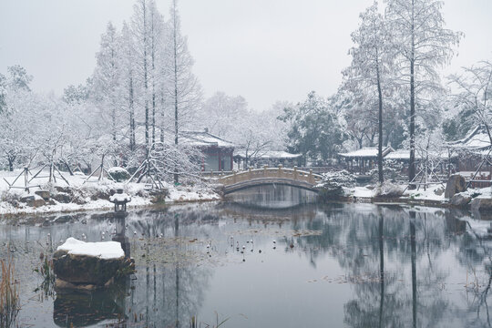 武汉东湖磨山风景区冬季雪景