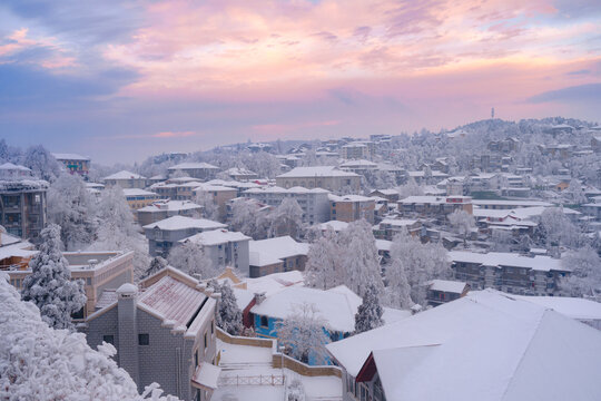 江西庐山风景区雪景风光