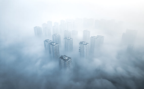 云雾中的建筑