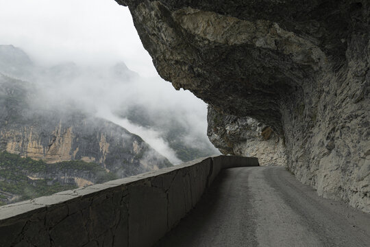 挂壁公路