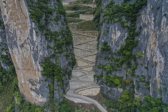 令牌石盘山公路