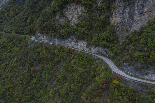 悬崖公路山区公路