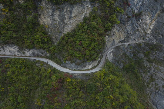 悬崖公路山区公路