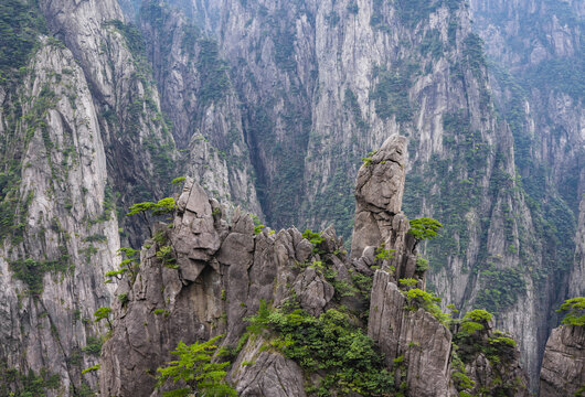 安徽黄山风景区怪石风光