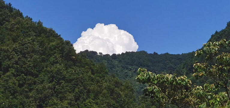 秦岭山云团