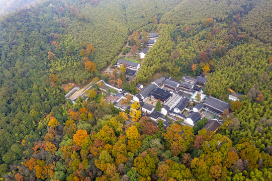 浙江安吉灵峰寺灵峰度假区秋色