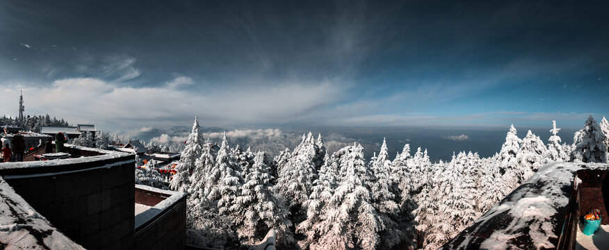 峨眉山雪景