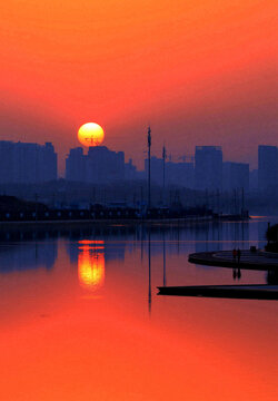 城市夕阳