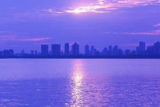 浪漫城市内湖