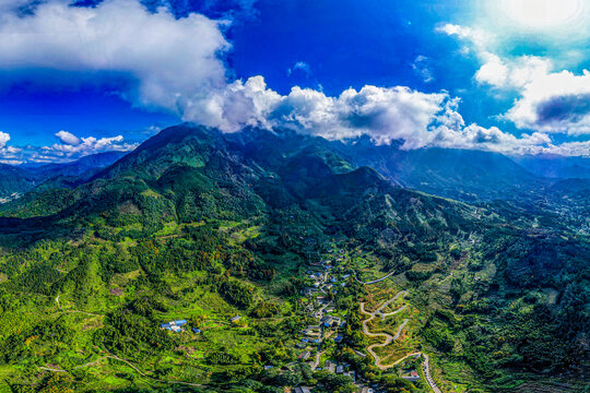 云峰山景区后山马耳山