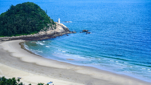 干净的沙滩海岸湛蓝无敌海景