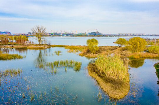 航拍郑州北龙湖湿地公园水景