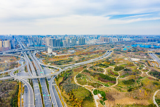 航拍郑州市森林公园道路立交桥