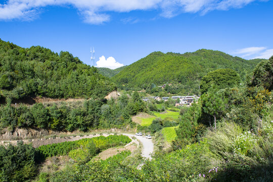 大理市剑川县马坪关蓝天白云