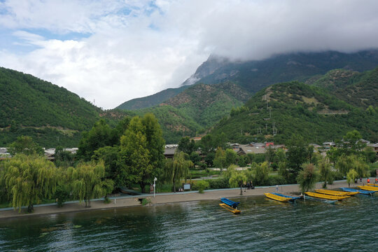 航拍泸沽湖风景