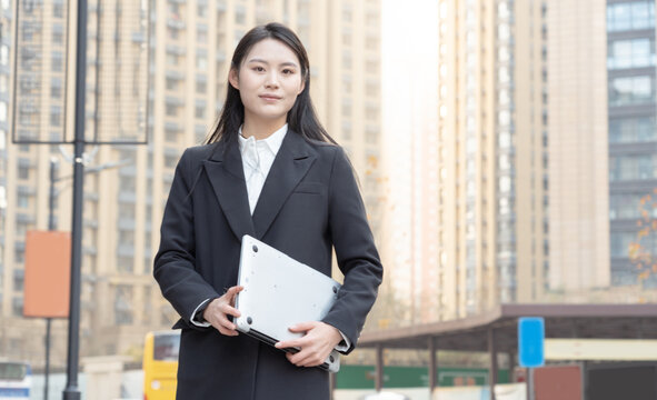 城市商务青年女性