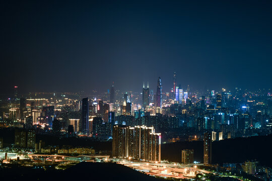 远眺深圳市中心