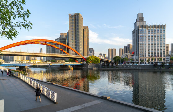 天津海河两岸现代建筑