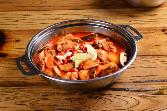 韩式鸡肉土豆锅