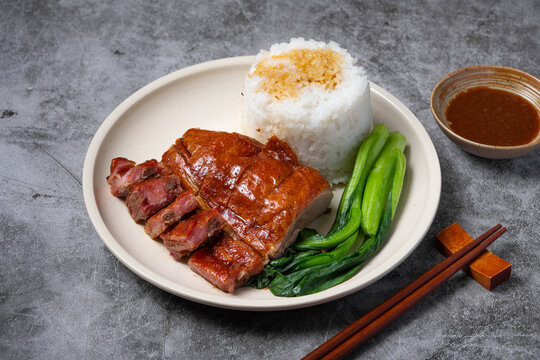 烧鸭拼排骨饭