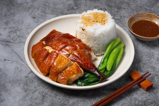 烧鸭腿拼酱油鸡饭