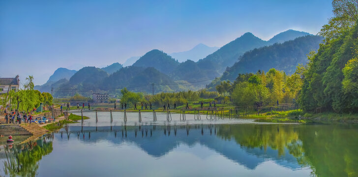 绩溪龙川登源河全景图