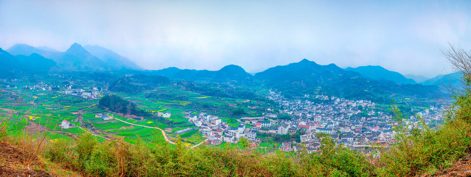 绩溪家朋村梯田全景图