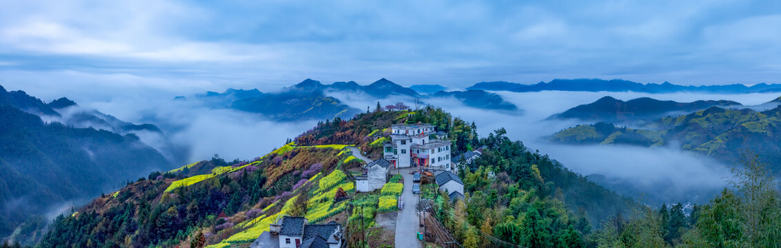 歙县石潭云海全景图