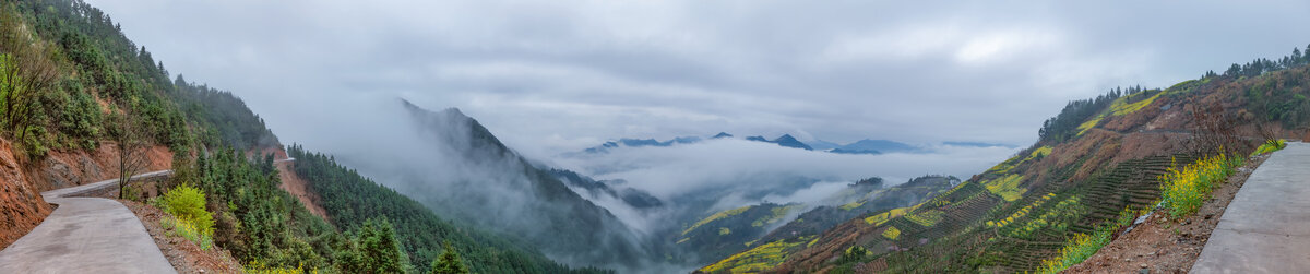 歙县石潭云海全景图